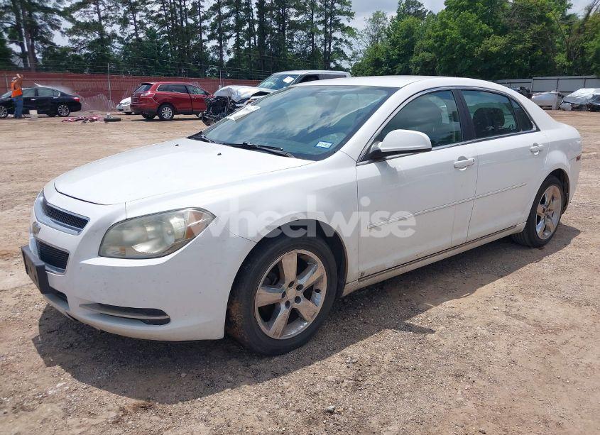 Photo 2 of 2009 Chevrolet Malibu LT (VIN 1G1ZH57BX9F180689)