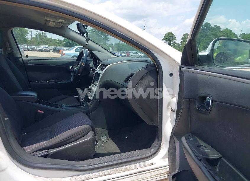 Photo 5 of 2009 Chevrolet Malibu LT (VIN 1G1ZH57BX9F180689)