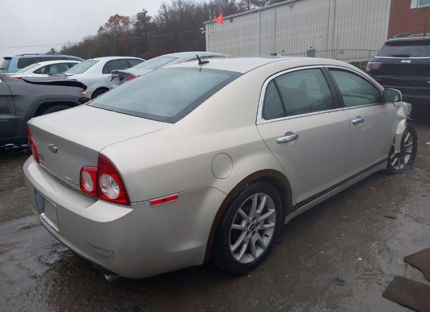 Photo 4 of 2009 Chevrolet Malibu LTZ (VIN 1G1ZK577X94224652)