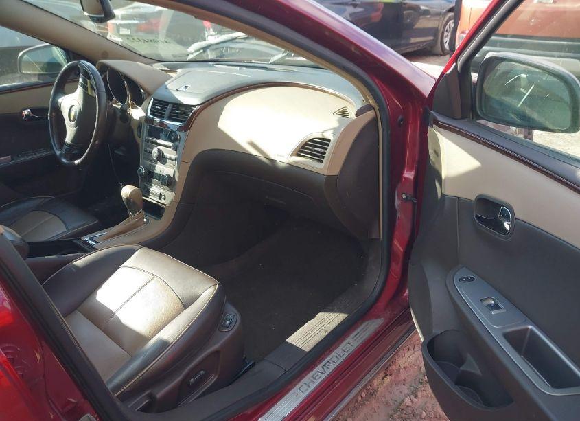 Photo 5 of 2009 Chevrolet Malibu LTZ (VIN 1G1ZK57B59F180472)