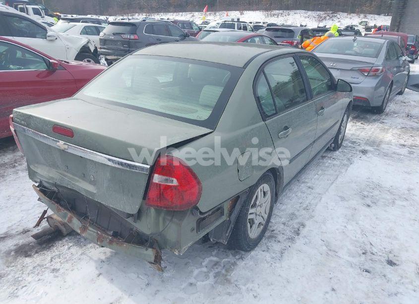 Photo 4 of 2005 Chevrolet Malibu (VIN 1G1ZS52F05F211549)