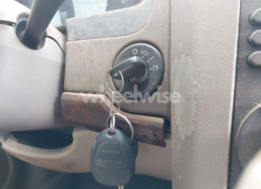 Photo 11 of 2005 Chevrolet Malibu (VIN 1G1ZS52F05F308962)