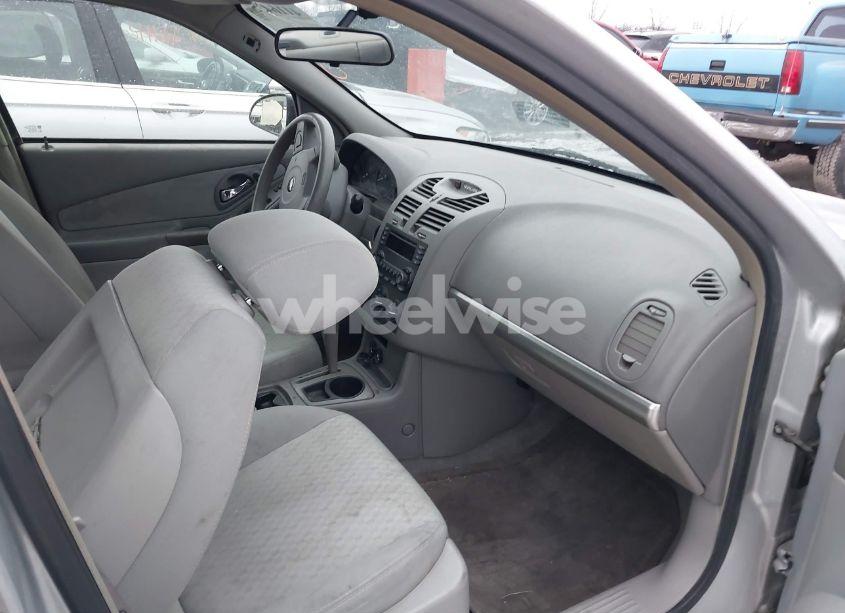 Photo 5 of 2005 Chevrolet Malibu (VIN 1G1ZS52F15F241434)