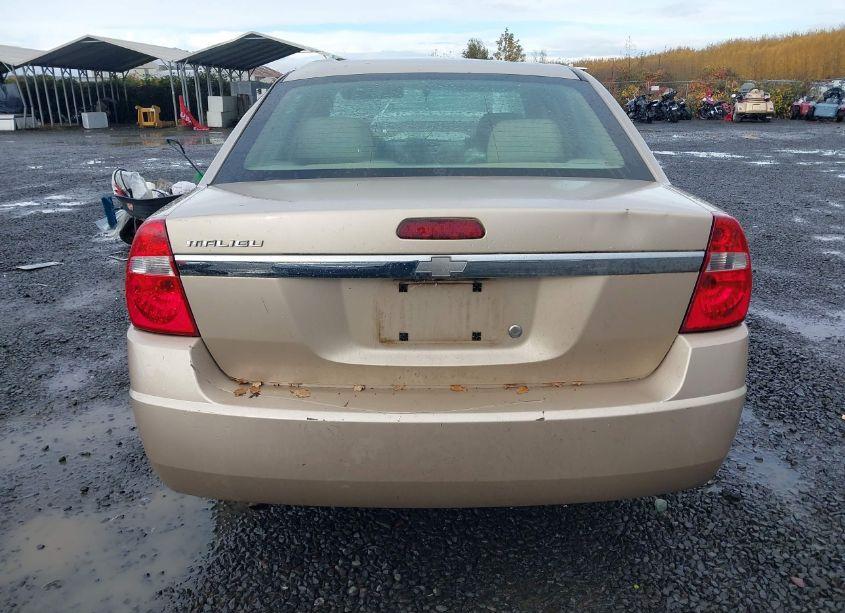 Photo 16 of 2005 Chevrolet Malibu (VIN 1G1ZS52F35F106830)