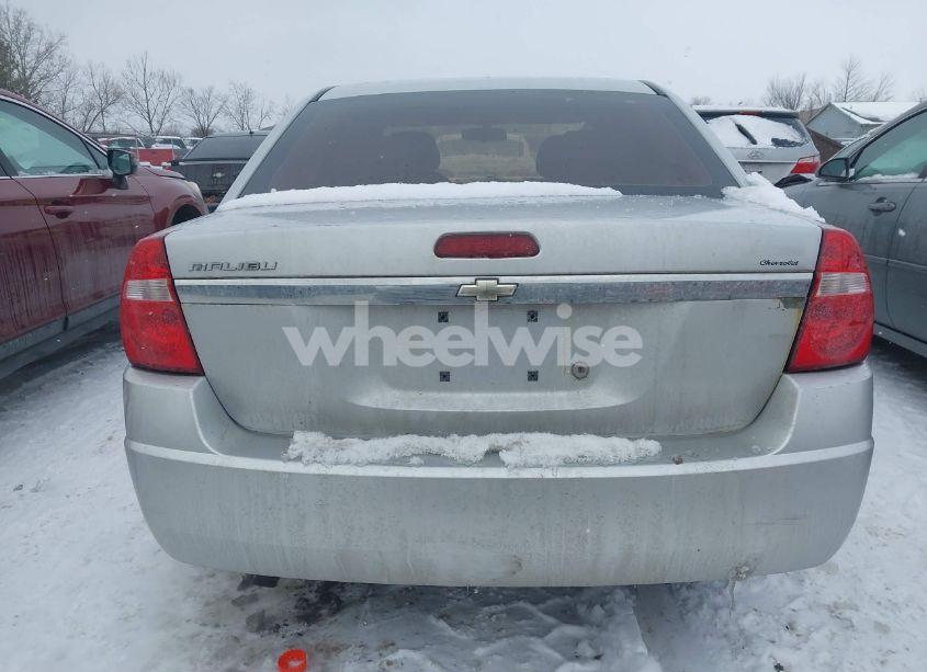 Photo 16 of 2005 Chevrolet Malibu (VIN 1G1ZS52F35F328994)