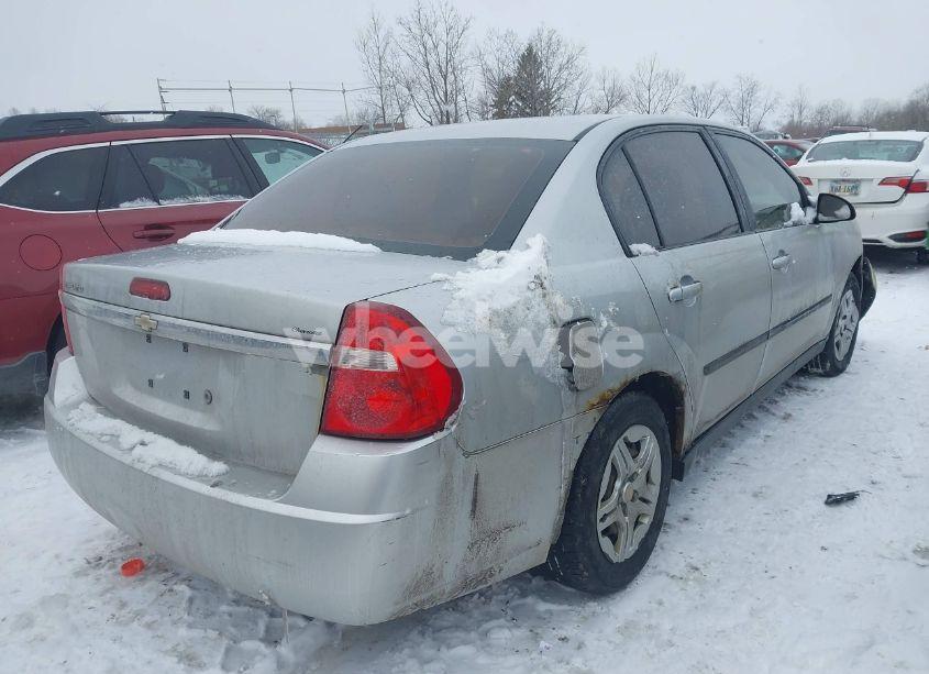 Photo 4 of 2005 Chevrolet Malibu (VIN 1G1ZS52F35F328994)