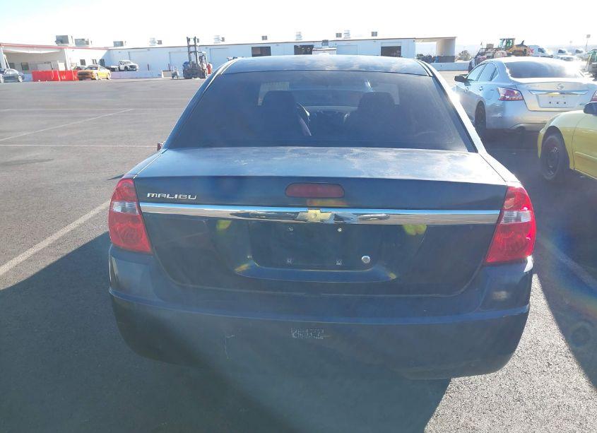 Photo 12 of 2005 Chevrolet Malibu (VIN 1G1ZS52F45F111096)