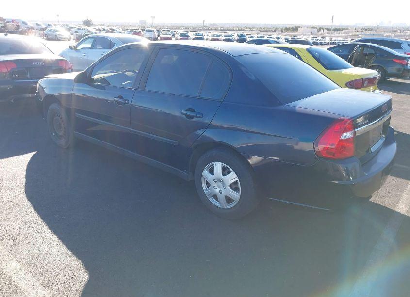 Photo 3 of 2005 Chevrolet Malibu (VIN 1G1ZS52F45F111096)