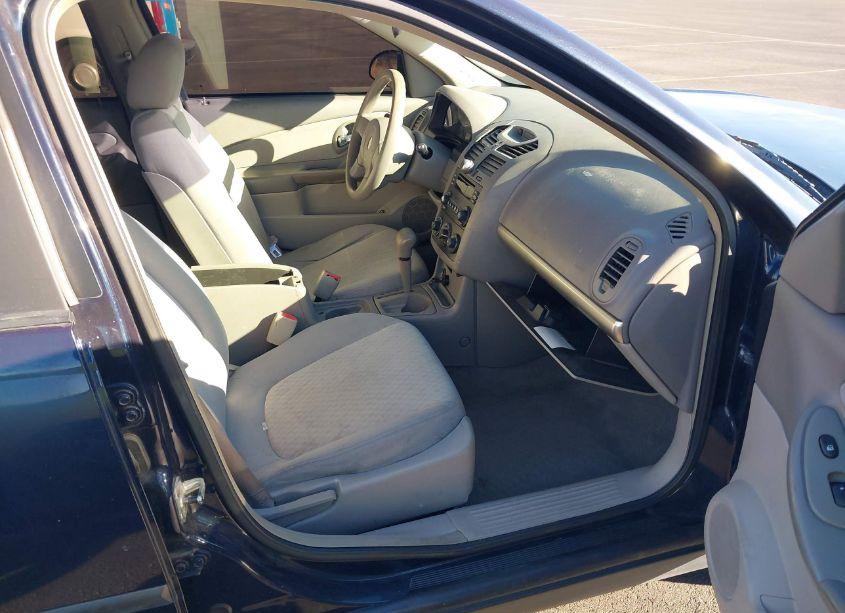 Photo 5 of 2005 Chevrolet Malibu (VIN 1G1ZS52F45F111096)