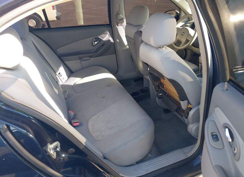 Photo 8 of 2005 Chevrolet Malibu (VIN 1G1ZS52F45F111096)