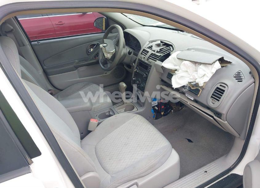 Photo 5 of 2005 Chevrolet Malibu (VIN 1G1ZS52F75F288113)