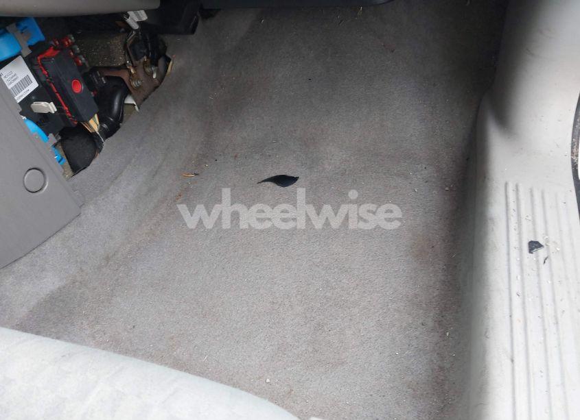 Photo 8 of 2005 Chevrolet Malibu (VIN 1G1ZS52F75F288113)