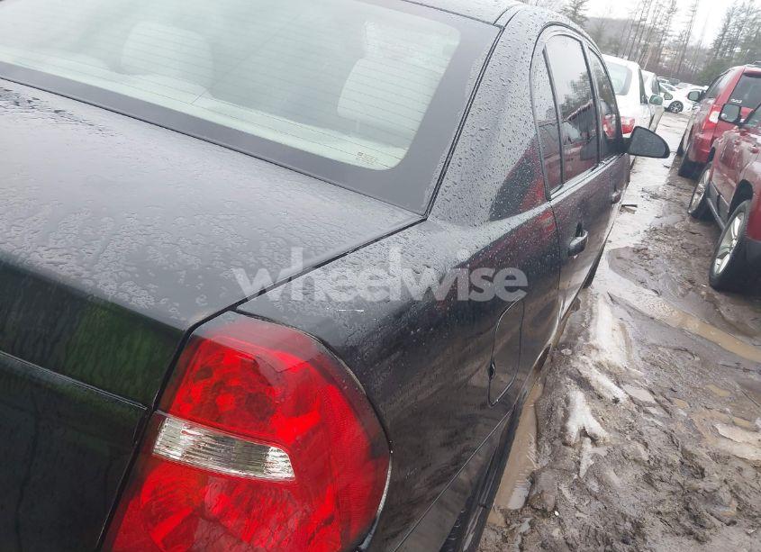 Photo 4 of 2005 Chevrolet Malibu (VIN 1G1ZS52FX5F336025)