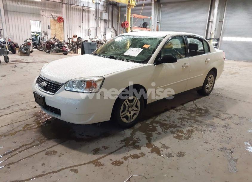 Photo 2 of 2007 Chevrolet Malibu LS (VIN 1G1ZS57FX7F273620)