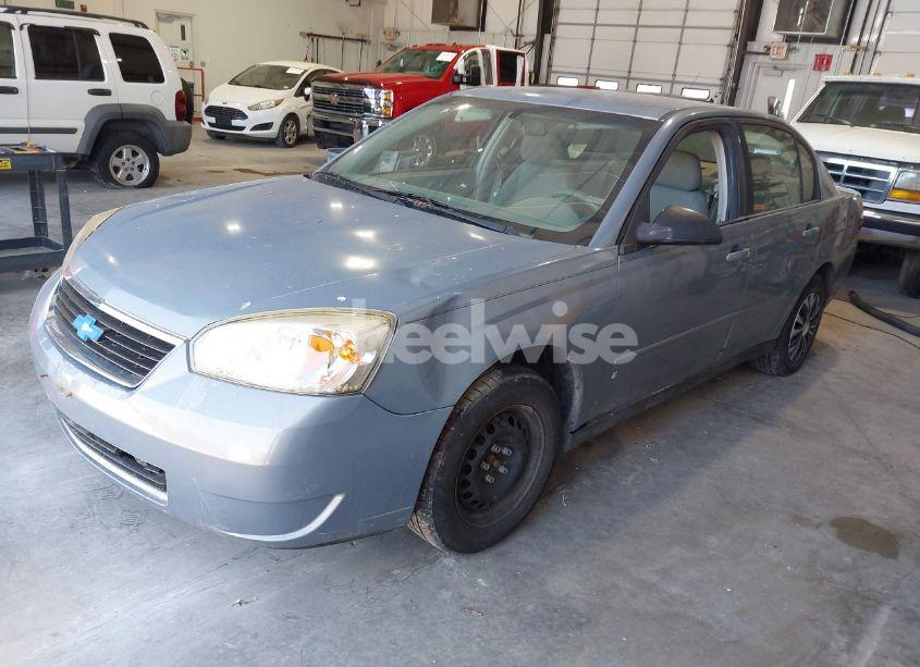 Photo 2 of 2007 Chevrolet Malibu LS (VIN 1G1ZS58F57F181829)