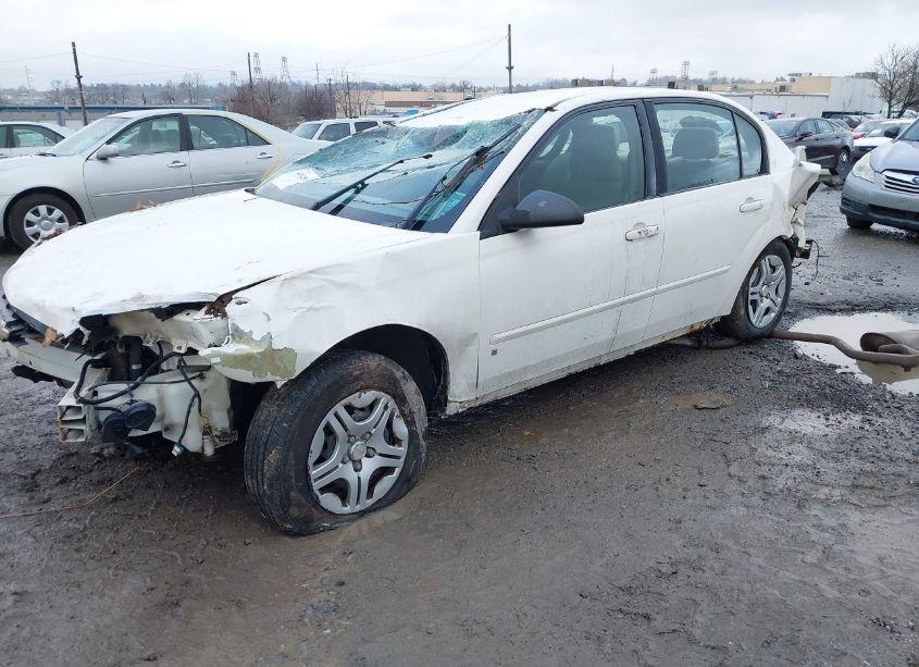 Photo 2 of 2008 Chevrolet Malibu CLASSIC LS (VIN 1G1ZS58F58F109384)