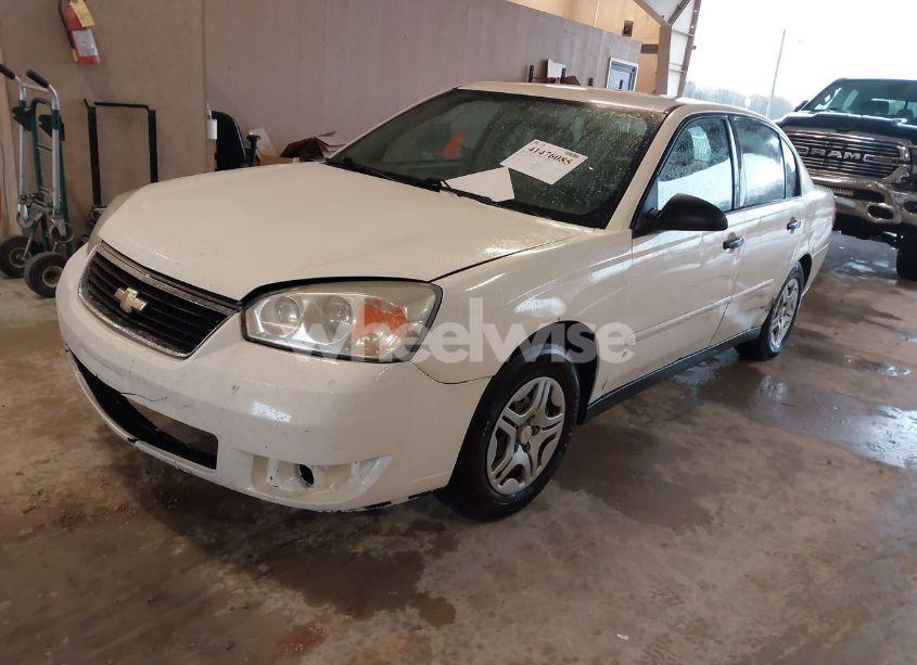 Photo 2 of 2007 Chevrolet Malibu LS (VIN 1G1ZS58F67F308393)