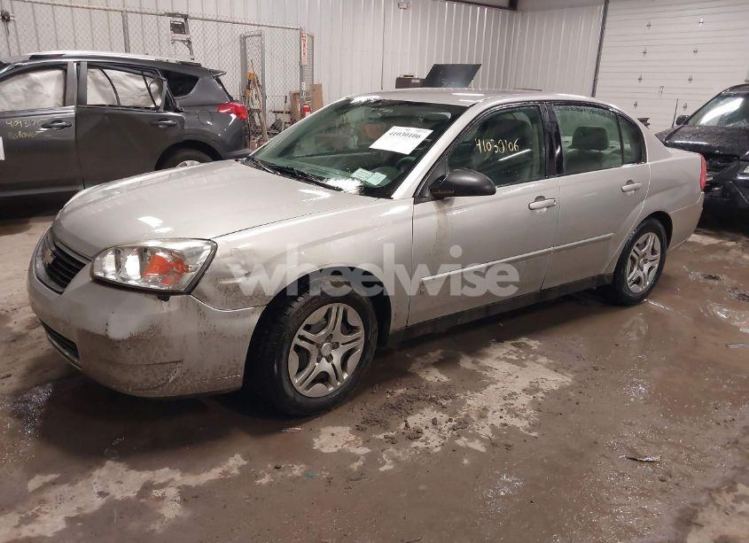 Photo 2 of 2008 Chevrolet Malibu CLASSIC LS (VIN 1G1ZS58N38F148465)