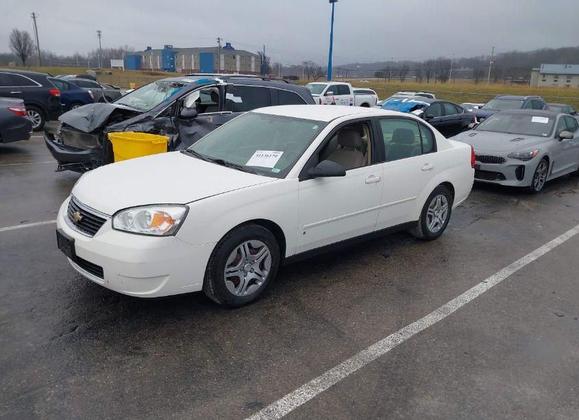 Photo 2 of 2008 Chevrolet Malibu CLASSIC LS (VIN 1G1ZS58NX8F120260)