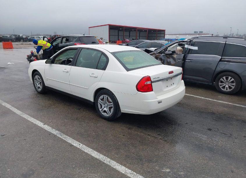 Photo 3 of 2008 Chevrolet Malibu CLASSIC LS (VIN 1G1ZS58NX8F120260)