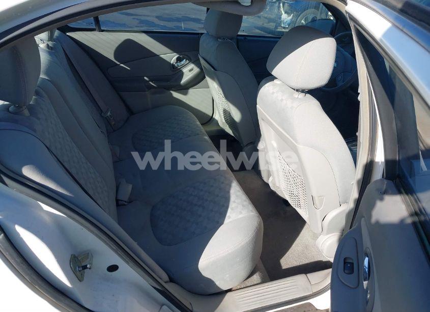 Photo 8 of 2004 Chevrolet Malibu LS (VIN 1G1ZT528X4F136016)