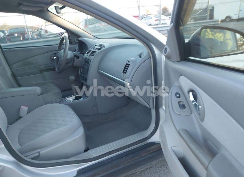 Photo 5 of 2005 Chevrolet Malibu LS (VIN 1G1ZT54875F274790)