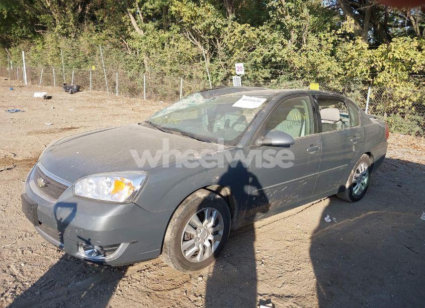 Photo 2 of 2007 Chevrolet Malibu LT (VIN 1G1ZT58N97F153522)