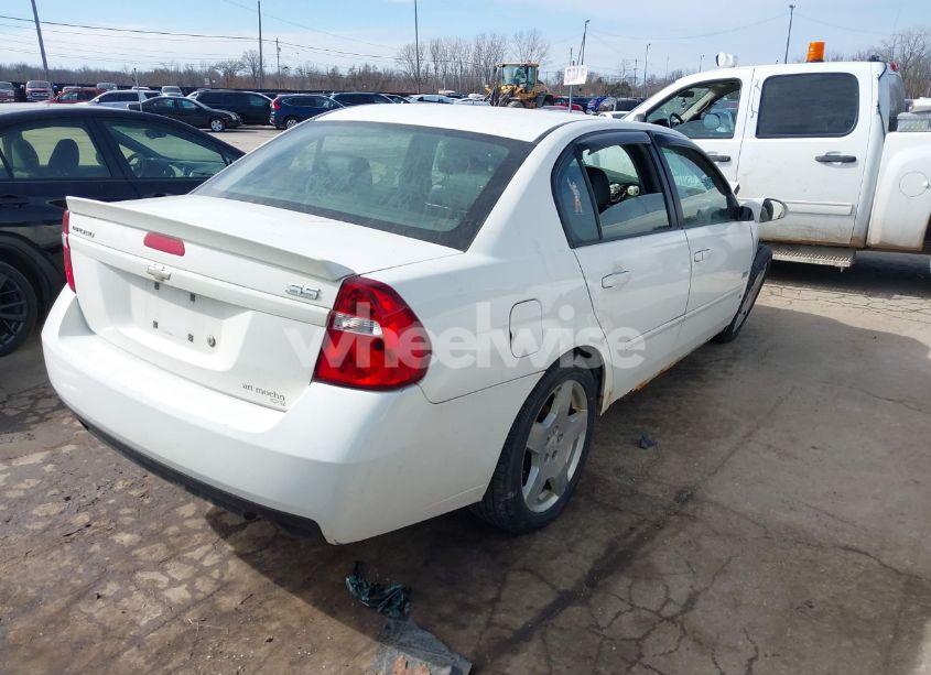 Photo 4 of 2007 Chevrolet Malibu SS (VIN 1G1ZW57157F187737)