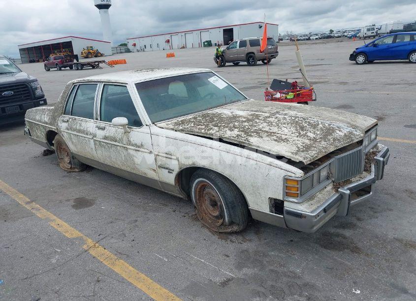 1981 Pontiac Bonneville BROUGHAM (VIN 1G2AR69Y7BX113707) main photo