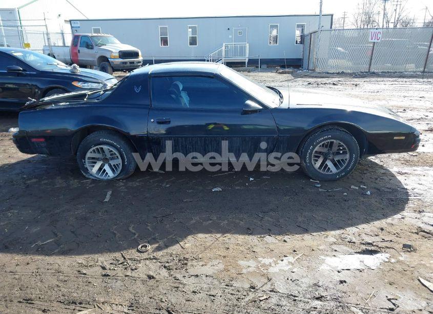 Photo 13 of 1989 Pontiac Firebird FORMULA (VIN 1G2FS21E9KL246643)