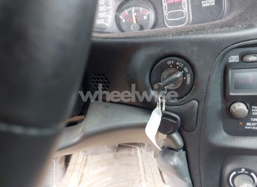 Photo 11 of 2003 Pontiac Bonneville SE (VIN 1G2HX52KX34189218)