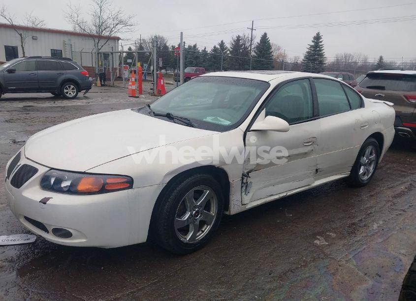Photo 2 of 2005 Pontiac Bonneville SLE (VIN 1G2HY52K45U160801)