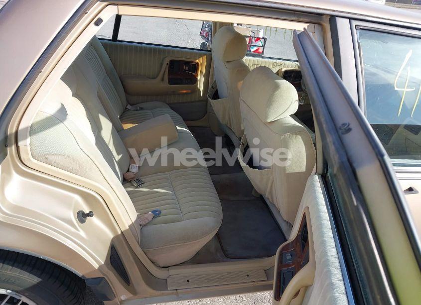 Photo 8 of 1987 Pontiac Bonneville LE (VIN 1G2HZ5136HW221579)