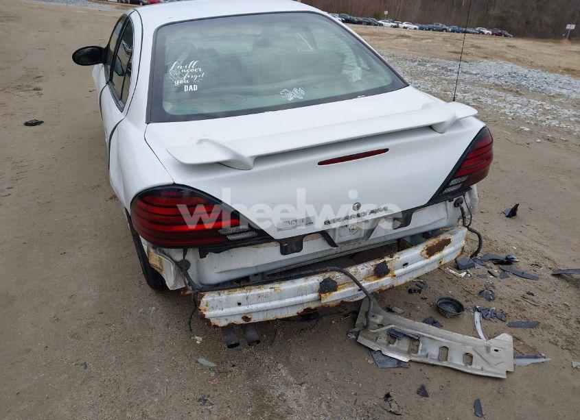 Photo 6 of 2005 Pontiac Grand AM SE (VIN 1G2NE52EX5M221381)