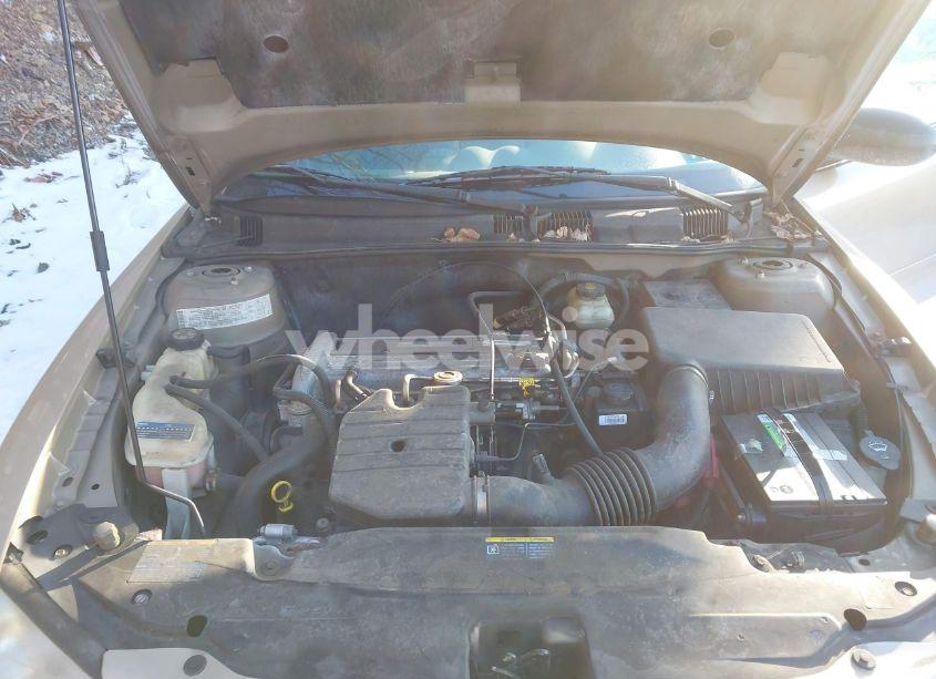 Photo 10 of 2004 Pontiac Grand AM SE (VIN 1G2NE52F24C231559)
