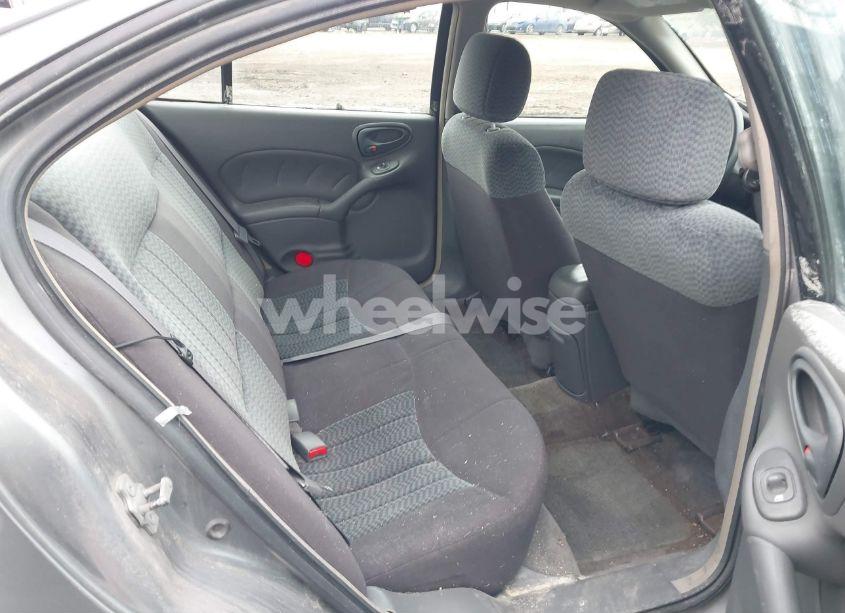 Photo 8 of 2004 Pontiac Grand AM SE (VIN 1G2NE52FX4M674634)