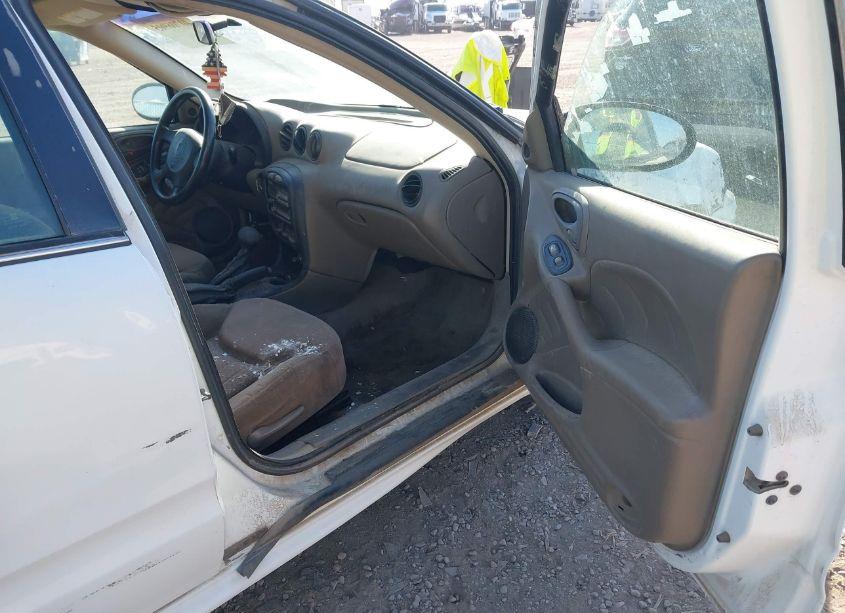 Photo 5 of 2002 Pontiac Grand AM SE1 (VIN 1G2NF52F52C226124)