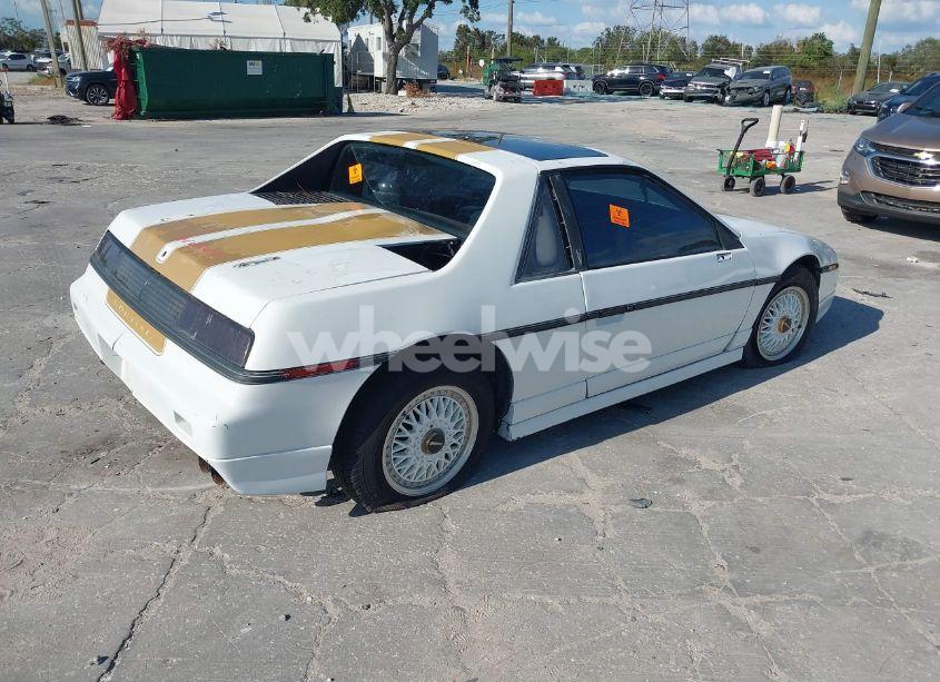 Photo 4 of 1986 Pontiac Fiero SE (VIN 1G2PF3797GP269850)