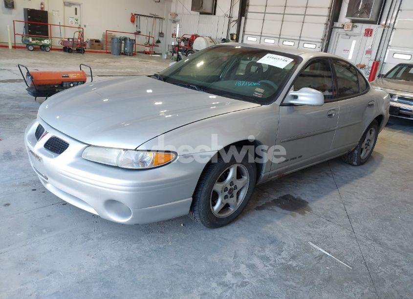 Photo 2 of 2002 Pontiac Grand PRIX SE (VIN 1G2WK52J22F154012)