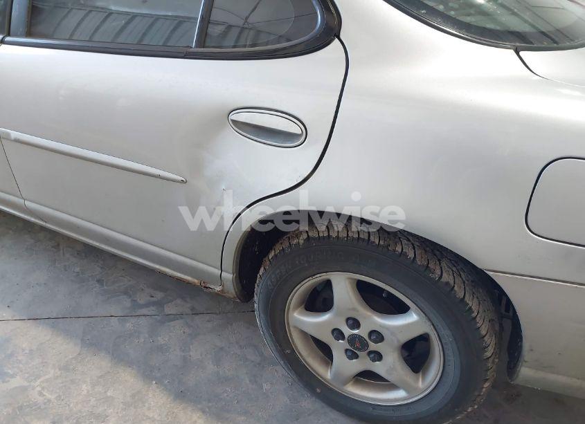 Photo 6 of 2002 Pontiac Grand PRIX SE (VIN 1G2WK52J22F154012)