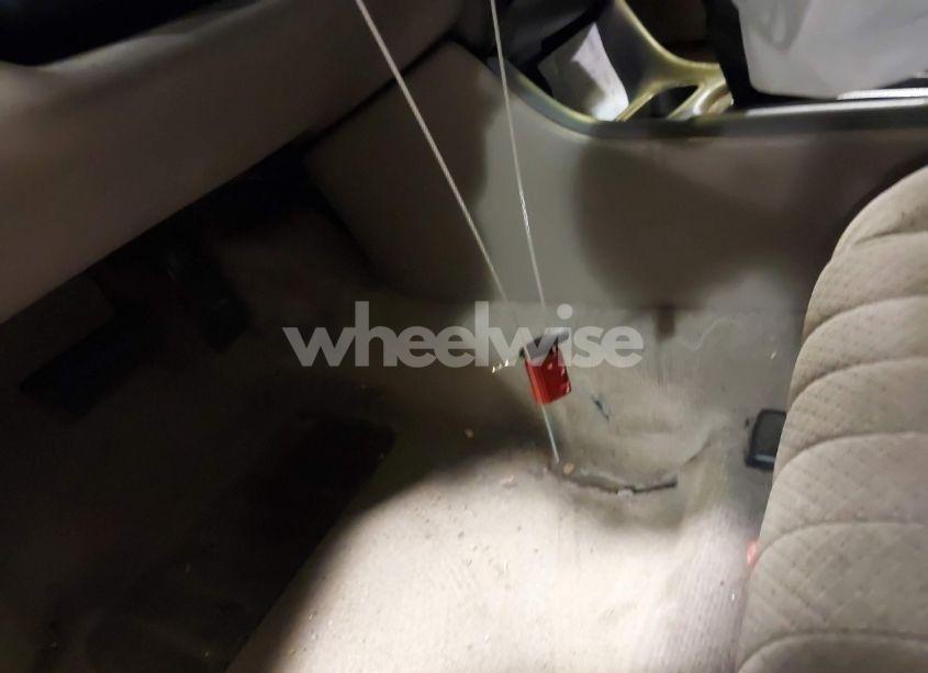 Photo 11 of 2002 Pontiac Grand PRIX SE (VIN 1G2WK52J62F164302)