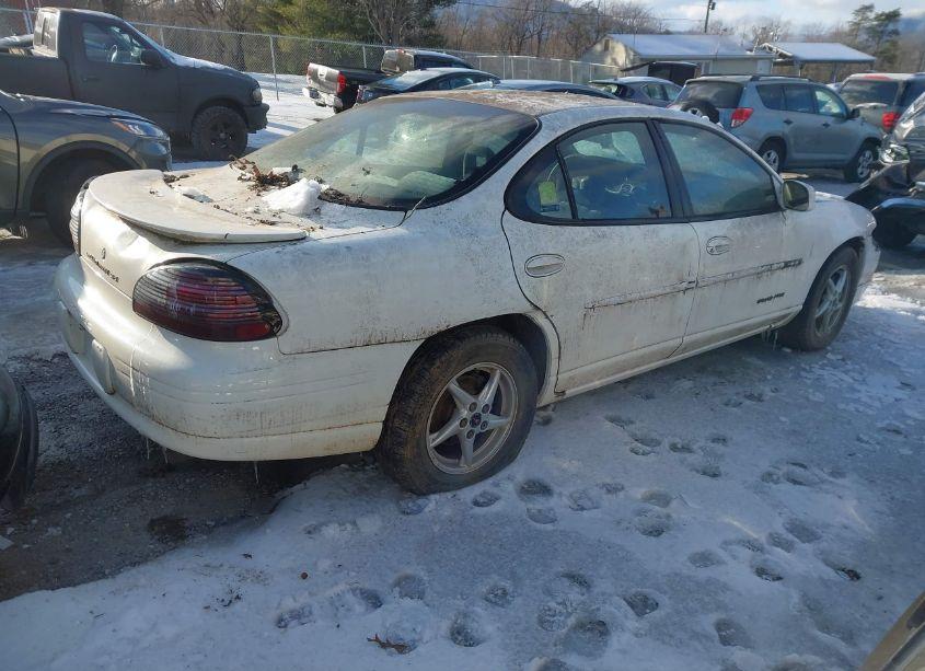 Photo 4 of 2002 Pontiac Grand PRIX SE (VIN 1G2WK52J62F247714)