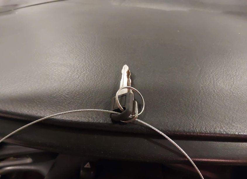 Photo 11 of 2001 Pontiac Grand PRIX SE (VIN 1G2WK52J71F175923)