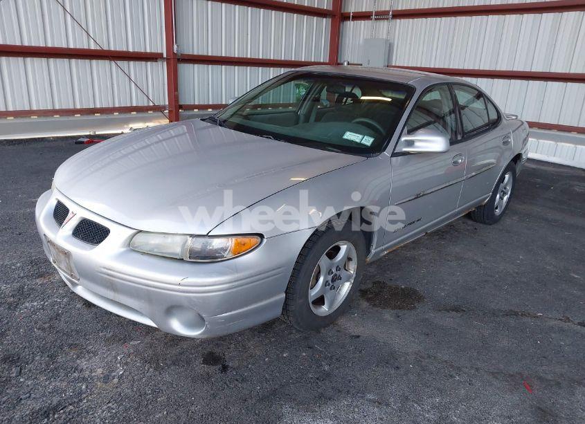 Photo 2 of 2002 Pontiac Grand PRIX SE (VIN 1G2WK52J92F258268)