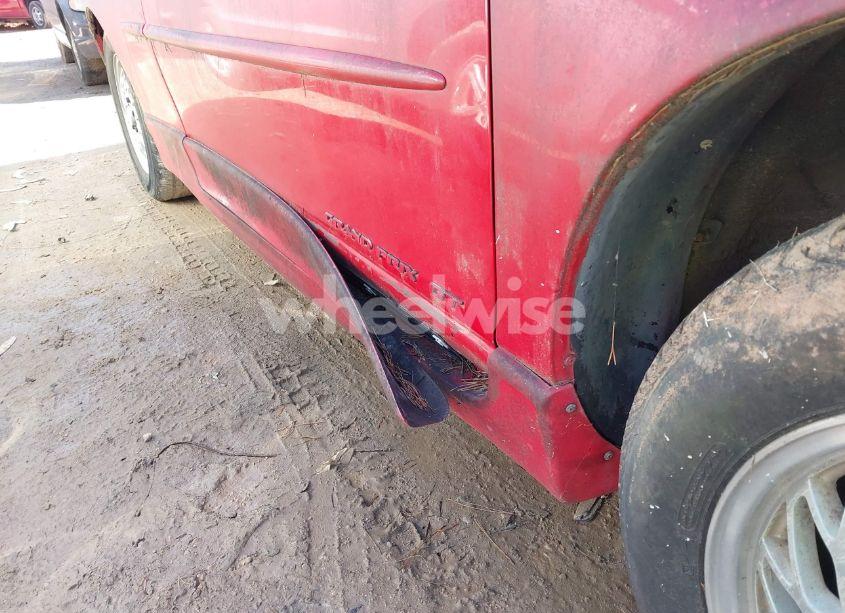 Photo 12 of 1997 Pontiac Grand PRIX GT (VIN 1G2WP12K4VF246276)