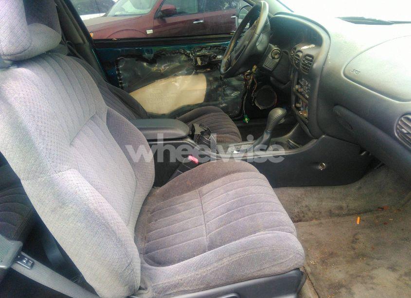 Photo 5 of 2002 Pontiac Grand PRIX GT (VIN 1G2WP12K52F157084)