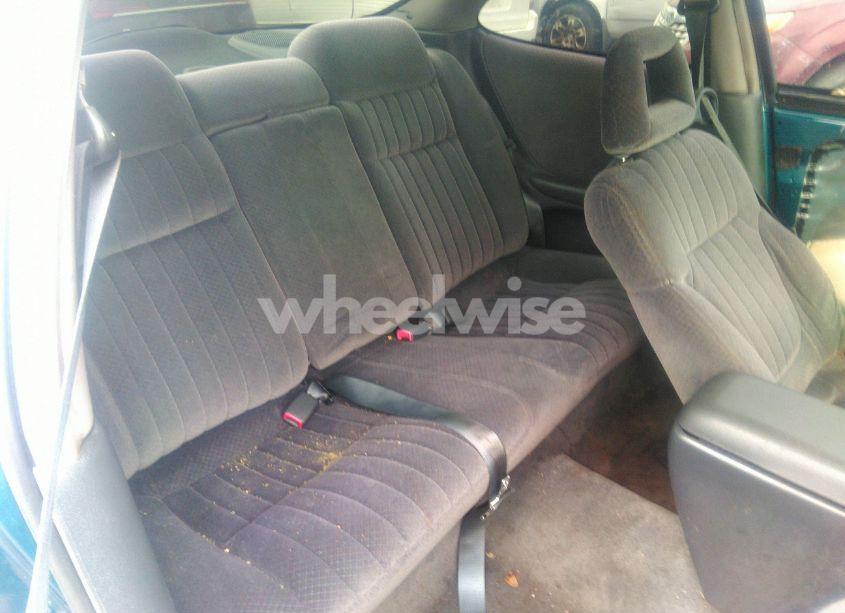 Photo 8 of 2002 Pontiac Grand PRIX GT (VIN 1G2WP12K52F157084)