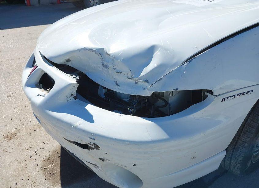 Photo 13 of 1997 Pontiac Grand PRIX GT (VIN 1G2WP12K5VF213738)