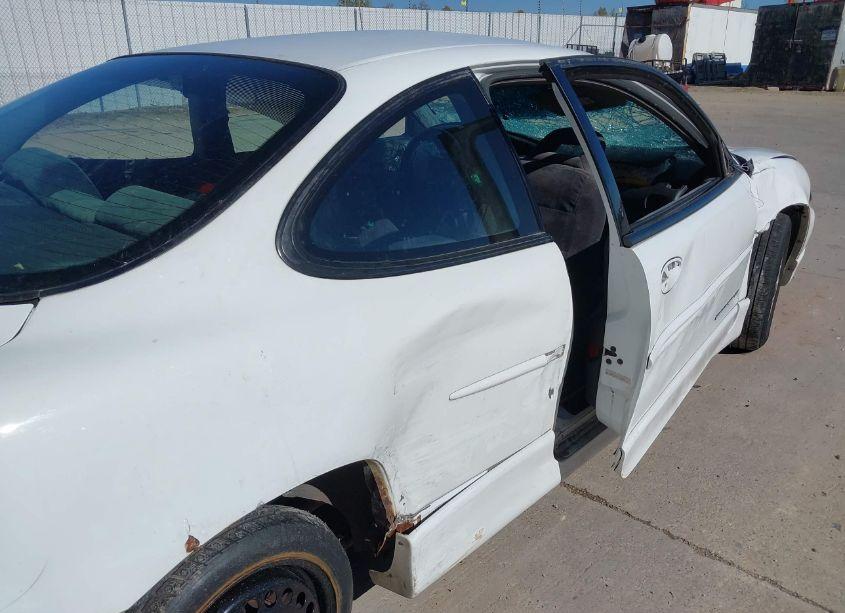 Photo 16 of 1997 Pontiac Grand PRIX GT (VIN 1G2WP12K5VF213738)