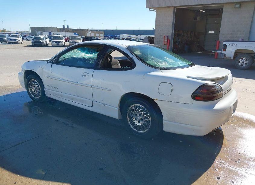 Photo 3 of 1997 Pontiac Grand PRIX GT (VIN 1G2WP12K5VF213738)